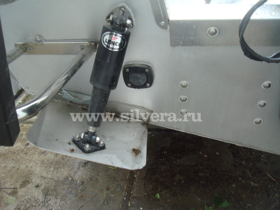 http://www.silvera.ru/photo/picture2/star-cabin-650-transom-plate.jpg