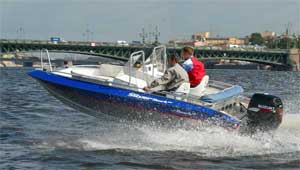 катер Hawk dc 520